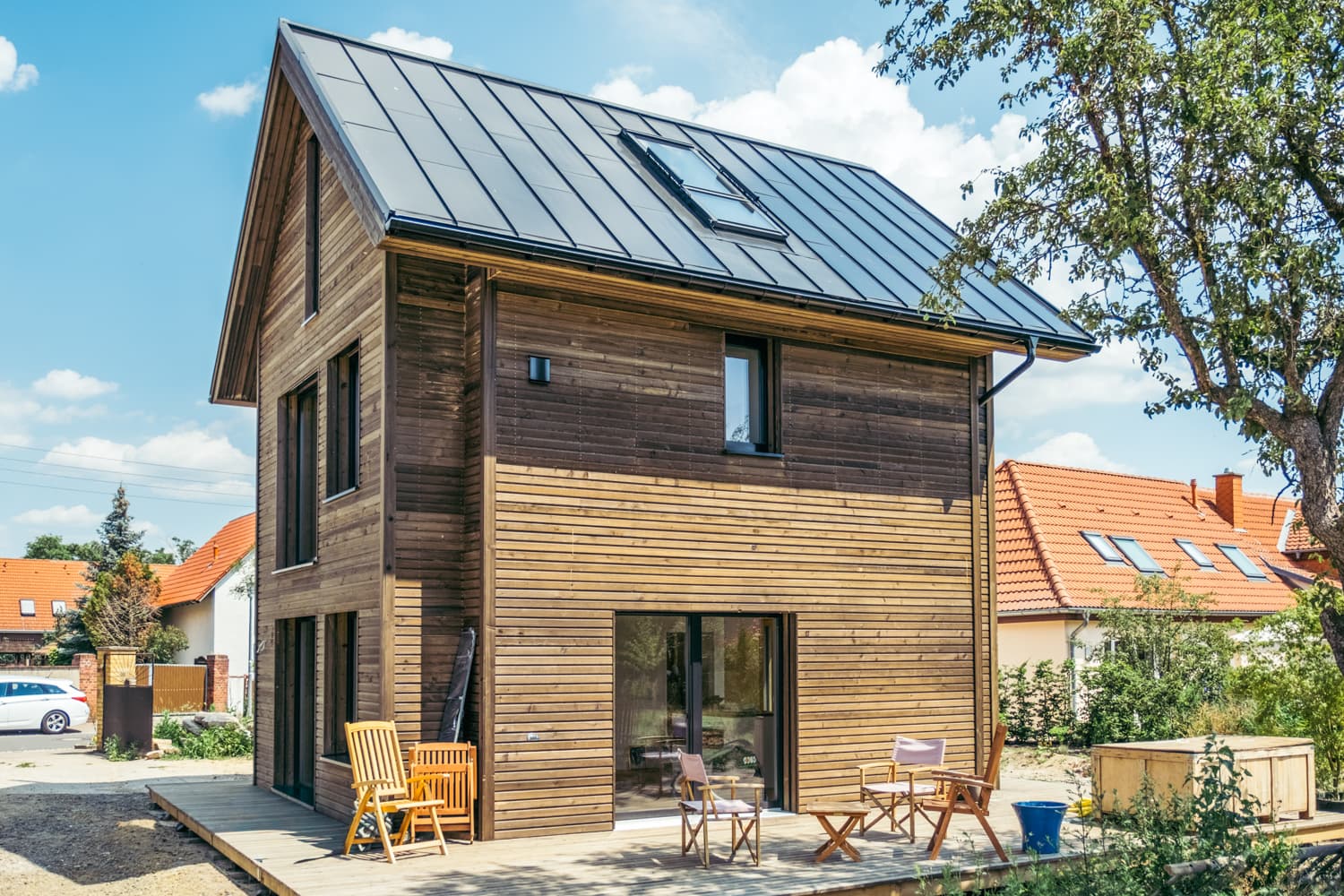 VIVĀN SIGNATURE Compact in Zschepplin bei Leipzig: das fertige Haus mit Terrasse